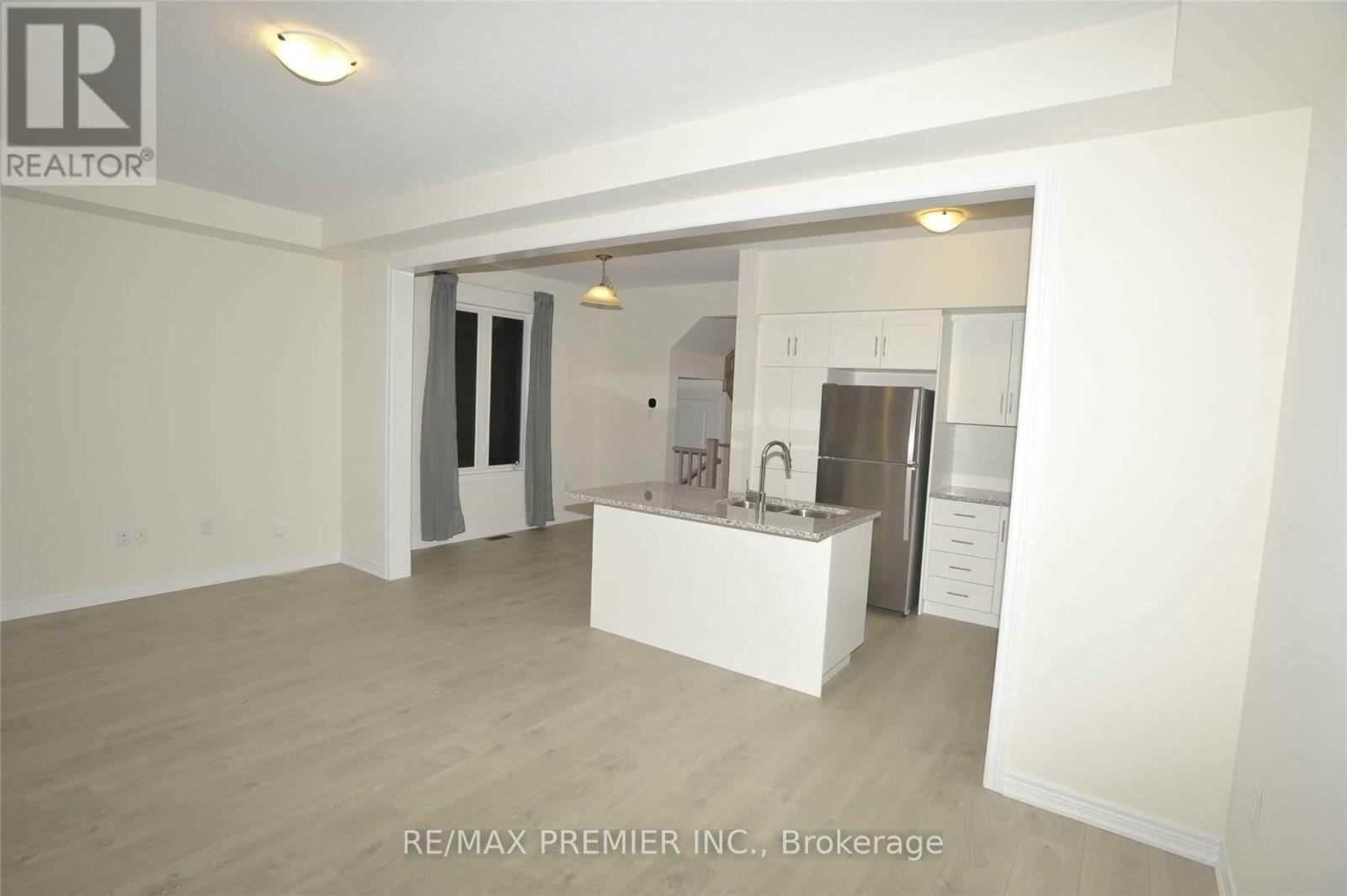 25 Pelican Lane, Hamilton, Ontario  L8K 5J3 - Photo 7 - X12800198