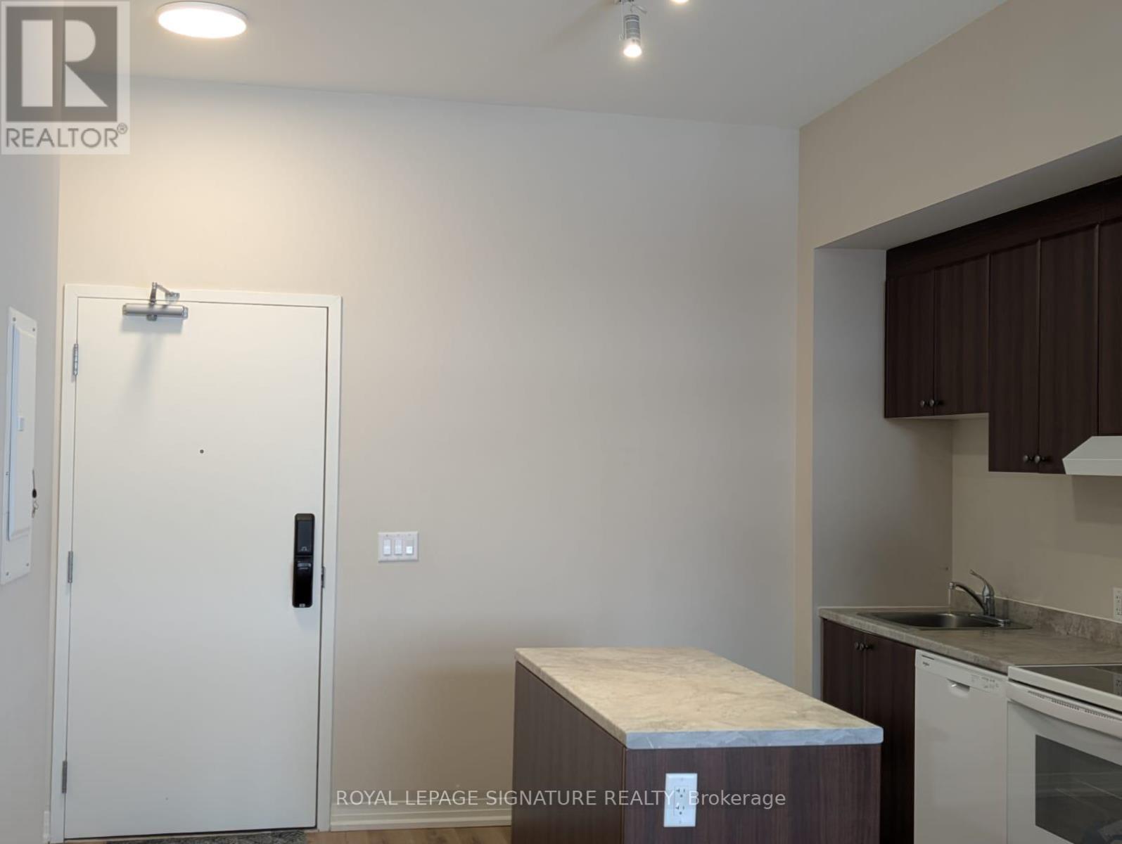 Up27 - 50 Herrick Avenue, St. Catharines, Ontario  L2P 0G3 - Photo 20 - X12800200