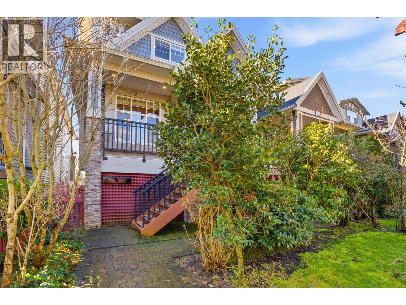 208 Hume Street, New Westminster, British Columbia  V3M 5N5 - Photo 4 - R3090756