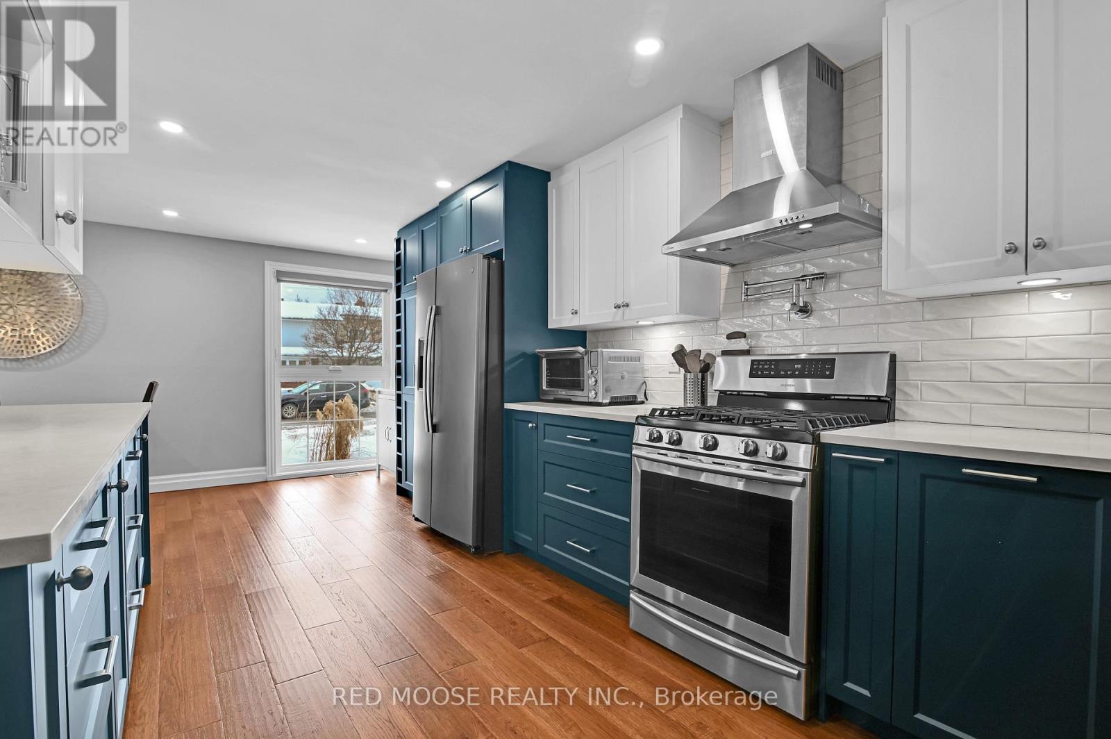 110 Woodfield Drive, Ottawa, Ontario  K2G 0A3 - Photo 12 - X12800240