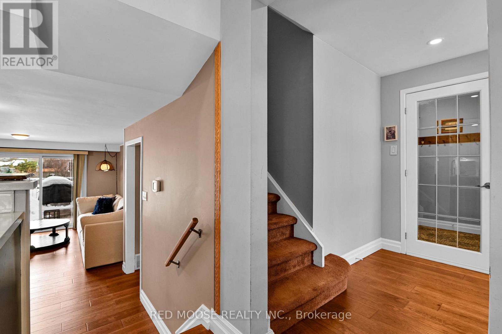 110 Woodfield Drive, Ottawa, Ontario  K2G 0A3 - Photo 13 - X12800240