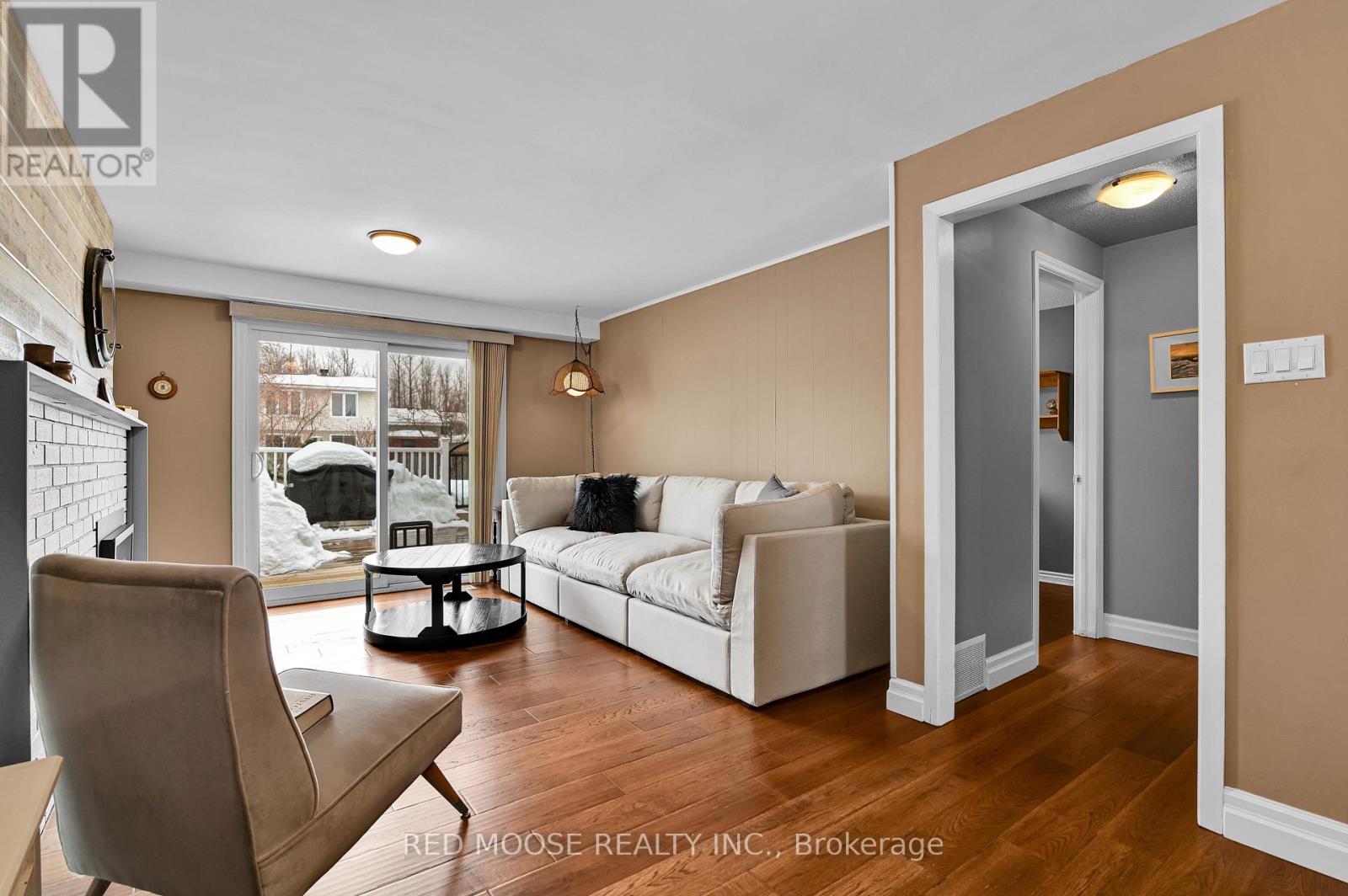 110 Woodfield Drive, Ottawa, Ontario  K2G 0A3 - Photo 14 - X12800240