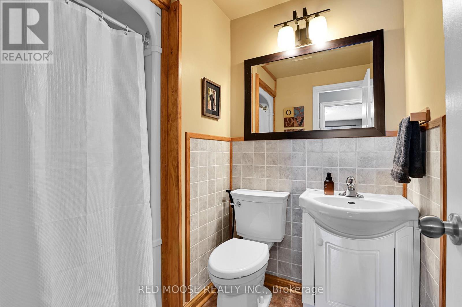 110 Woodfield Drive, Ottawa, Ontario  K2G 0A3 - Photo 17 - X12800240