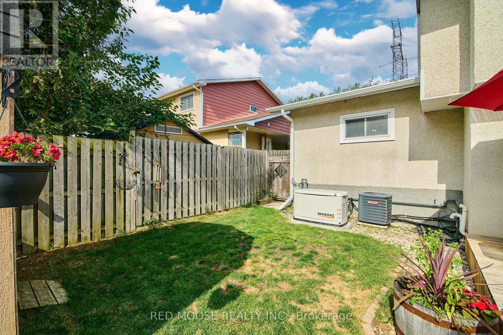 110 Woodfield Drive, Ottawa, Ontario  K2G 0A3 - Photo 32 - X12800240