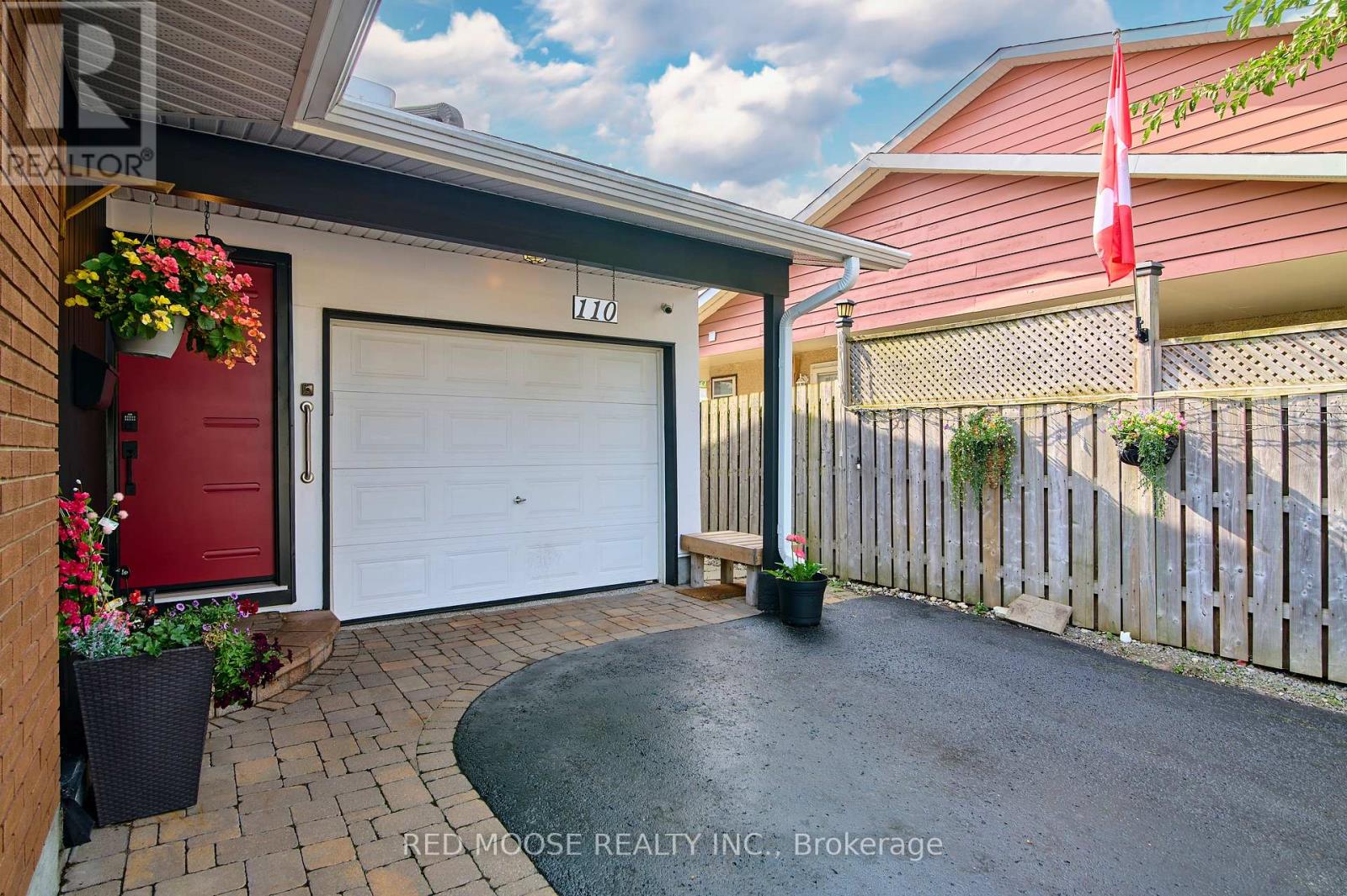 110 Woodfield Drive, Ottawa, Ontario  K2G 0A3 - Photo 5 - X12800240