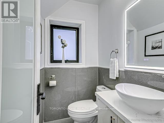 64 Fairside Avenue, Toronto, Ontario  M4C 3H2 - Photo 10 - E12600032