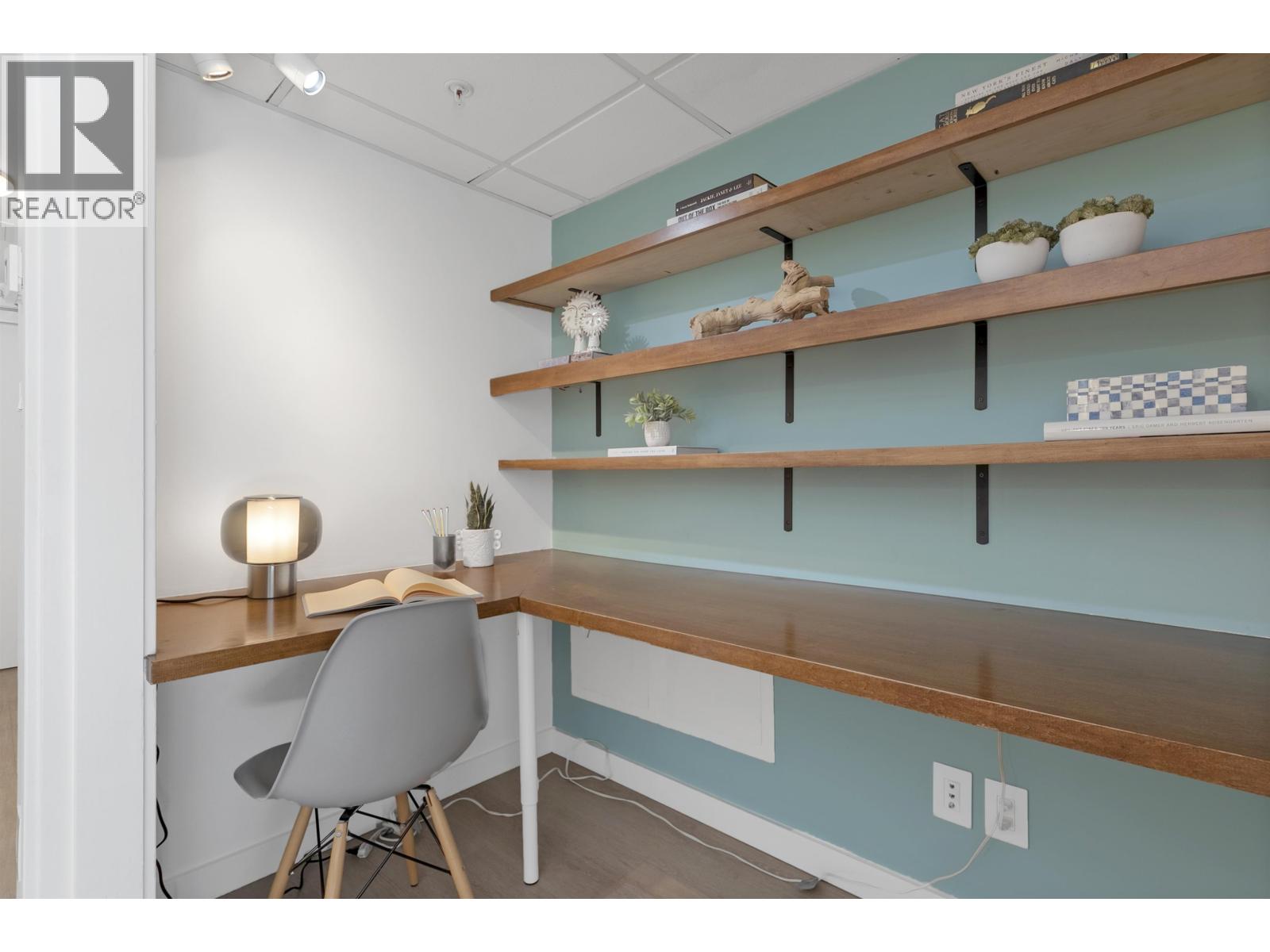 374 2080 W Broadway, Vancouver, British Columbia  V6J 0C7 - Photo 17 - R3091446