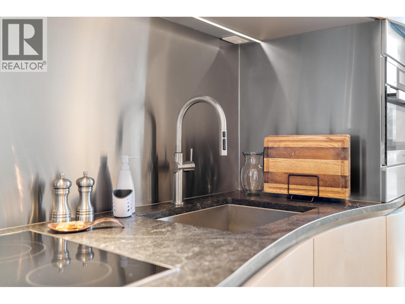 501 1568 Alberni Street, Vancouver, British Columbia  V6G 0E3 - Photo 13 - R3091465