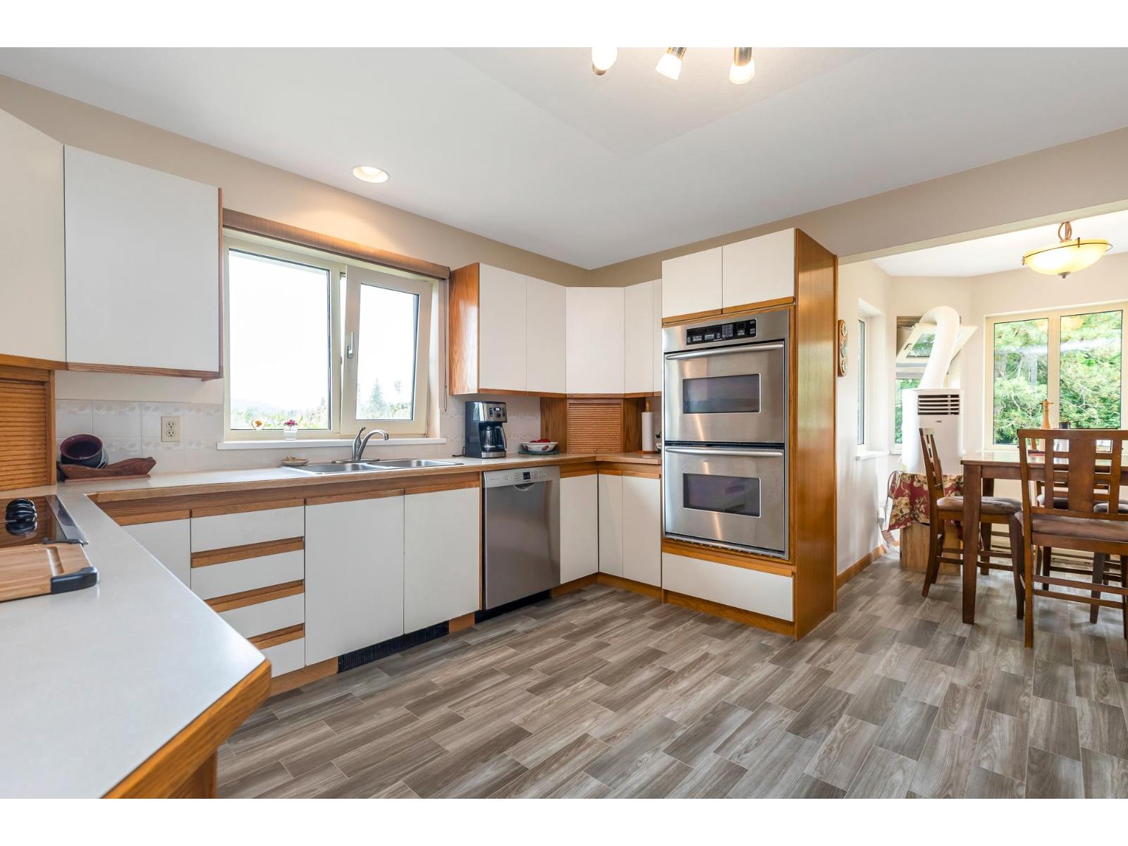 33470 Ihles Avenue, Mission, British Columbia  V2V 6Y1 - Photo 10 - R3084078