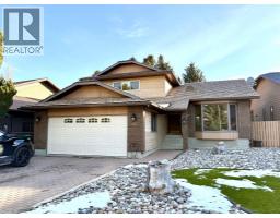42 Ridgewood Boulevard W, Lethbridge, Alberta