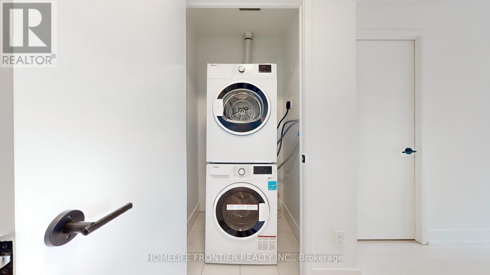 1702 - 308 Jarvis Street, Toronto, Ontario  M5B 0E3 - Photo 11 - C12800164