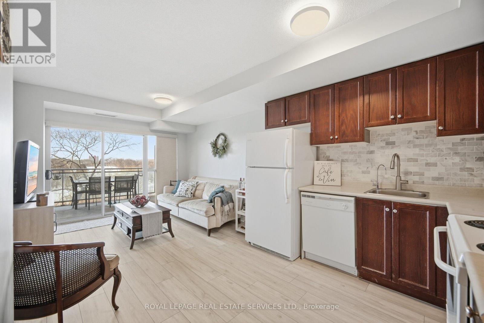 711 - 2464 Weston Road, Toronto, Ontario  M9N 0A2 - Photo 9 - W12733656