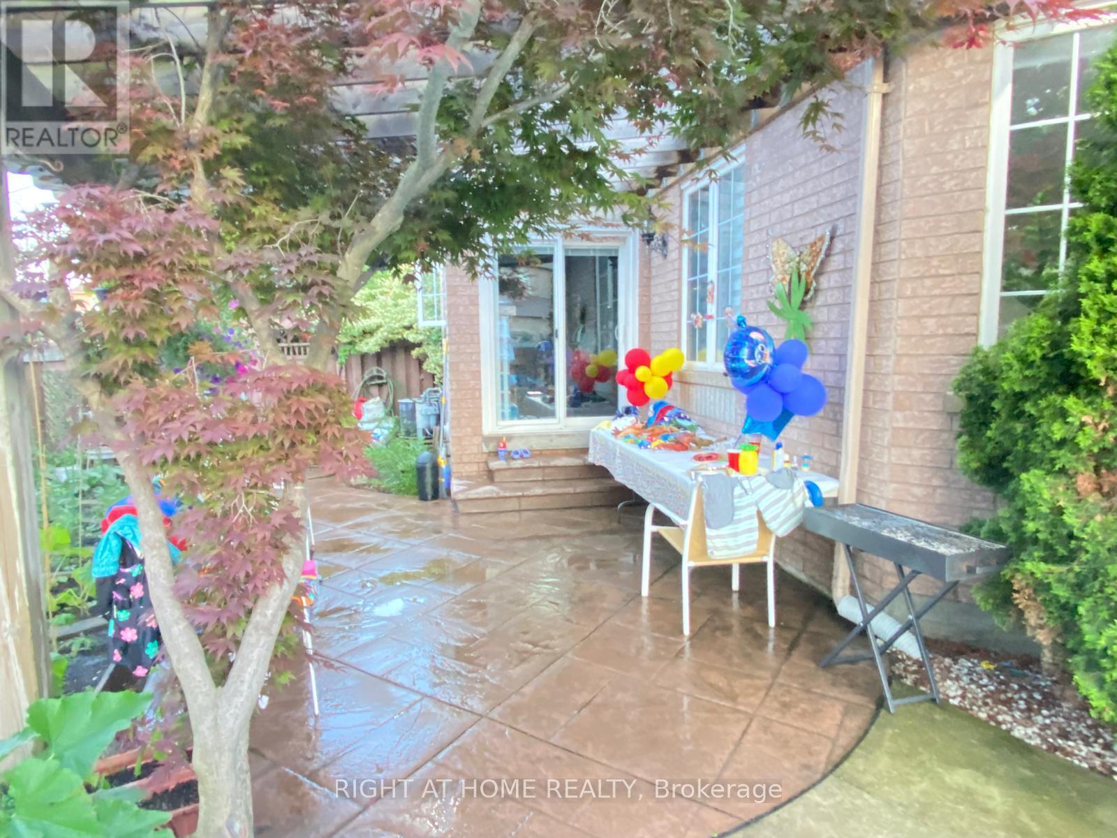 2 Melrose Gardens, Brampton, Ontario  L7A 1J7 - Photo 43 - W12789770