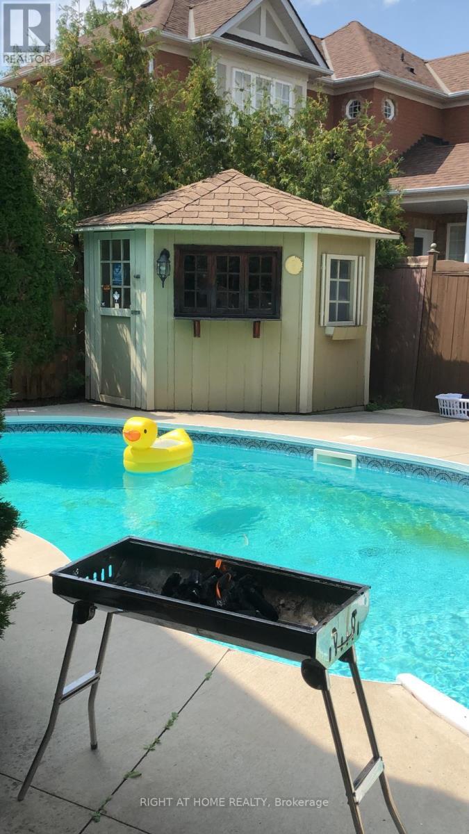 2 Melrose Gardens, Brampton, Ontario  L7A 1J7 - Photo 47 - W12789770