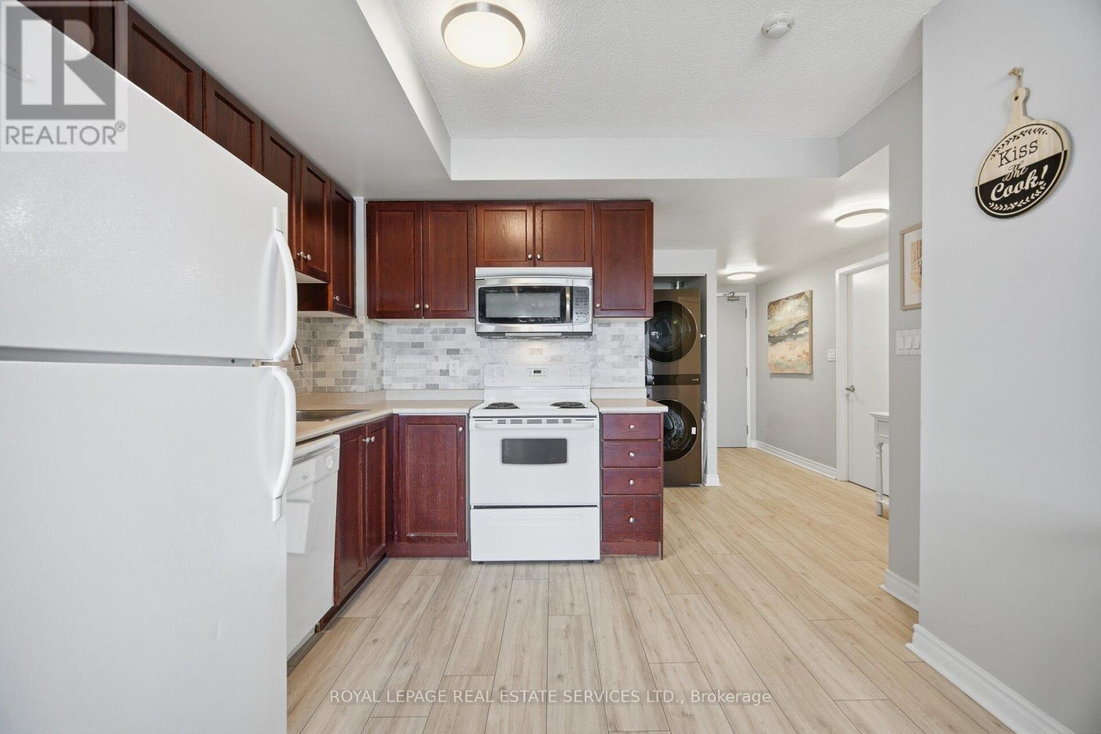 711 - 2464 Weston Road, Toronto, Ontario  M9N 0A2 - Photo 10 - W12733656