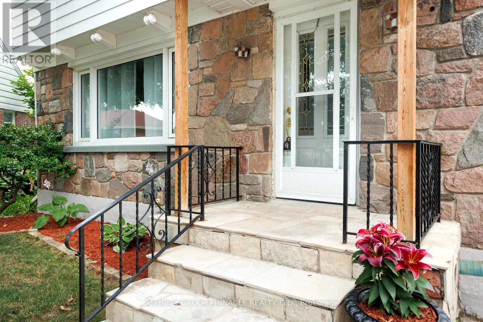 22 Sunset Court, Kawartha Lakes, Ontario  K9V 2S1 - Photo 4 - X12800246