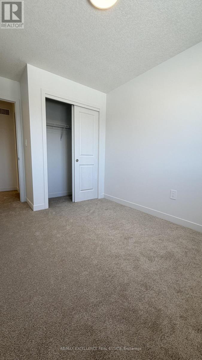 8 Red Oak Common, Cambridge, Ontario  N1S 0G3 - Photo 17 - X12799286