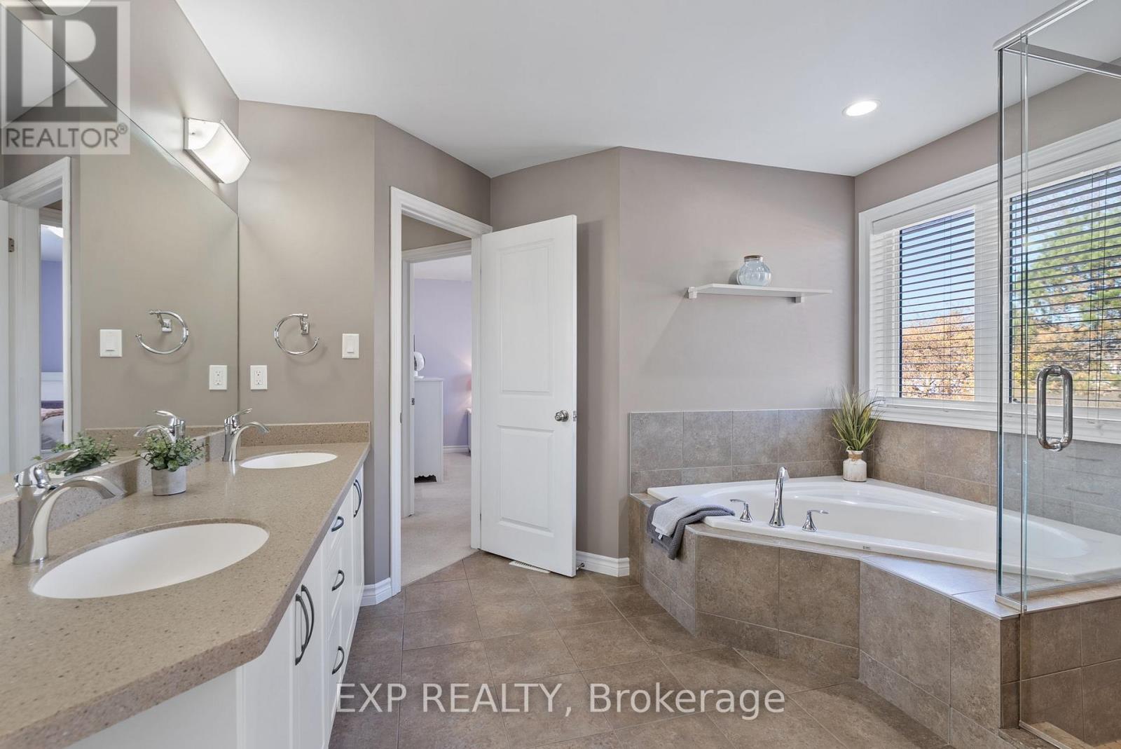 102 Joseph Street, Lucan Biddulph, Ontario  N0M 2J0 - Photo 22 - X12565144