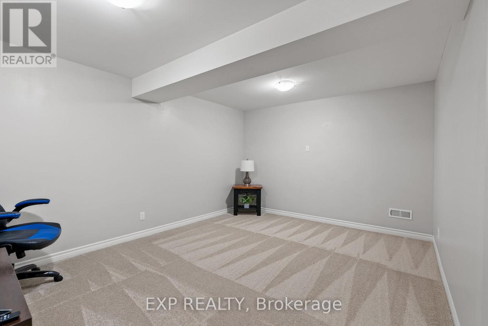 102 Joseph Street, Lucan Biddulph, Ontario  N0M 2J0 - Photo 32 - X12565144