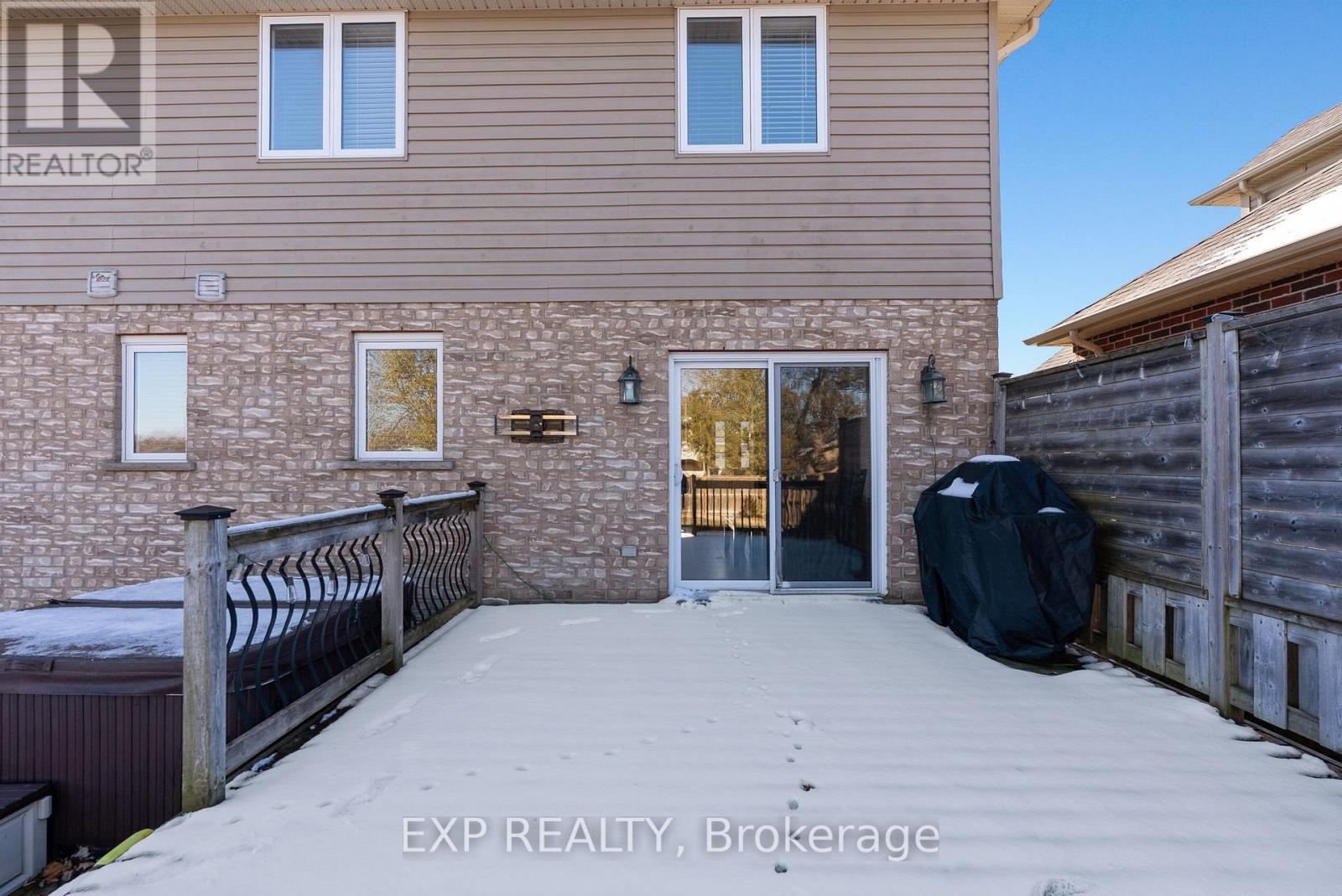 102 Joseph Street, Lucan Biddulph, Ontario  N0M 2J0 - Photo 39 - X12565144