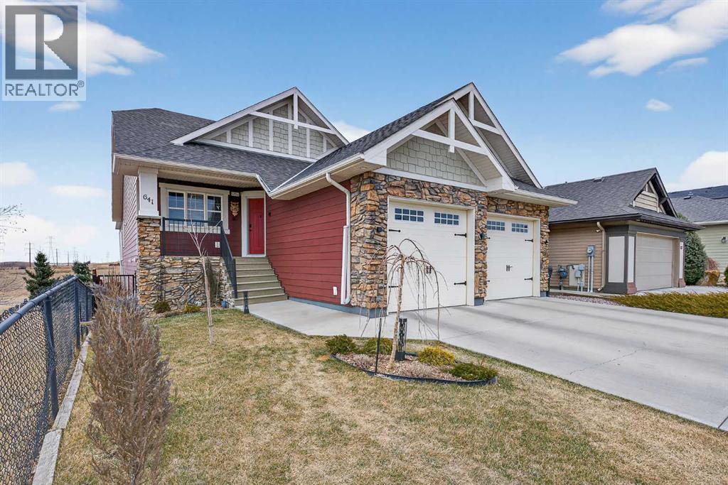 641 Marie Van Haarlem Crescent N, Lethbridge, Alberta  T1H 6Y9 - Photo 2 - A2287414