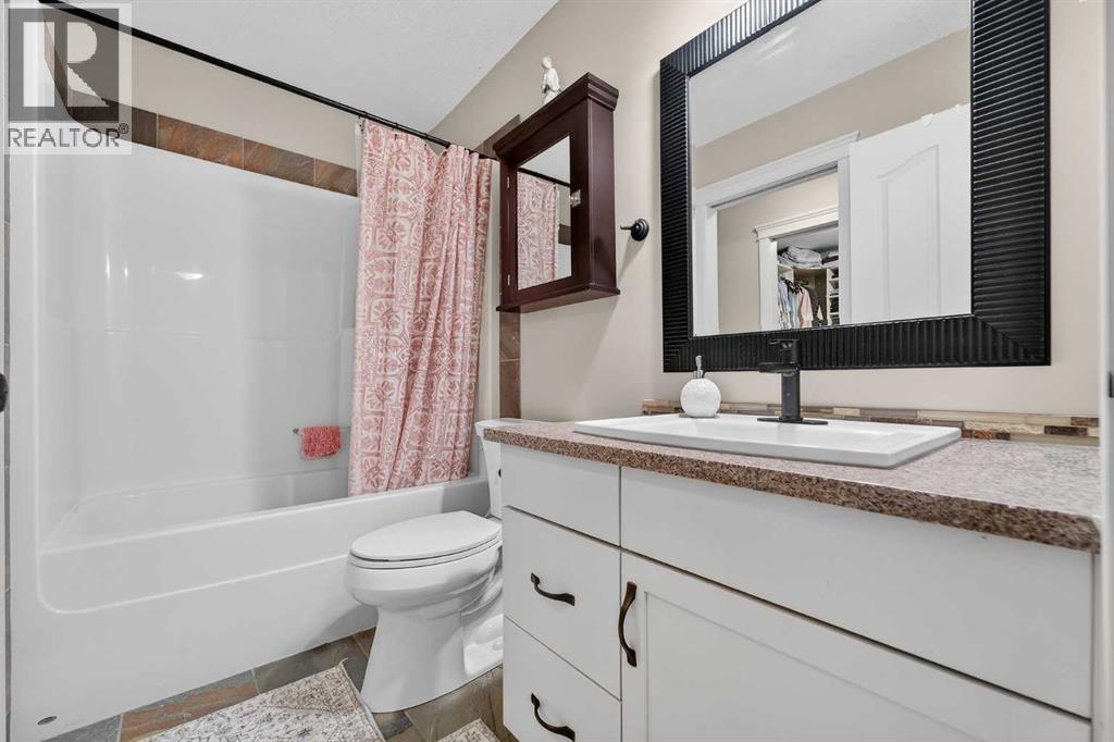 641 Marie Van Haarlem Crescent N, Lethbridge, Alberta  T1H 6Y9 - Photo 33 - A2287414