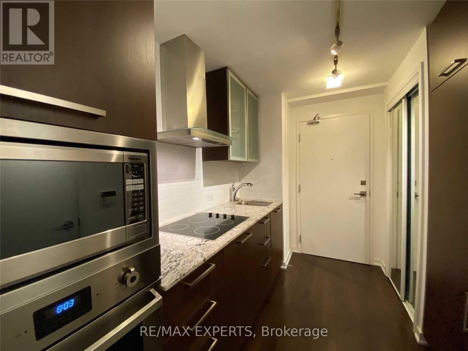 5202 - 14 York Street, Toronto, Ontario  M5J 0B1 - Photo 5 - C12800272