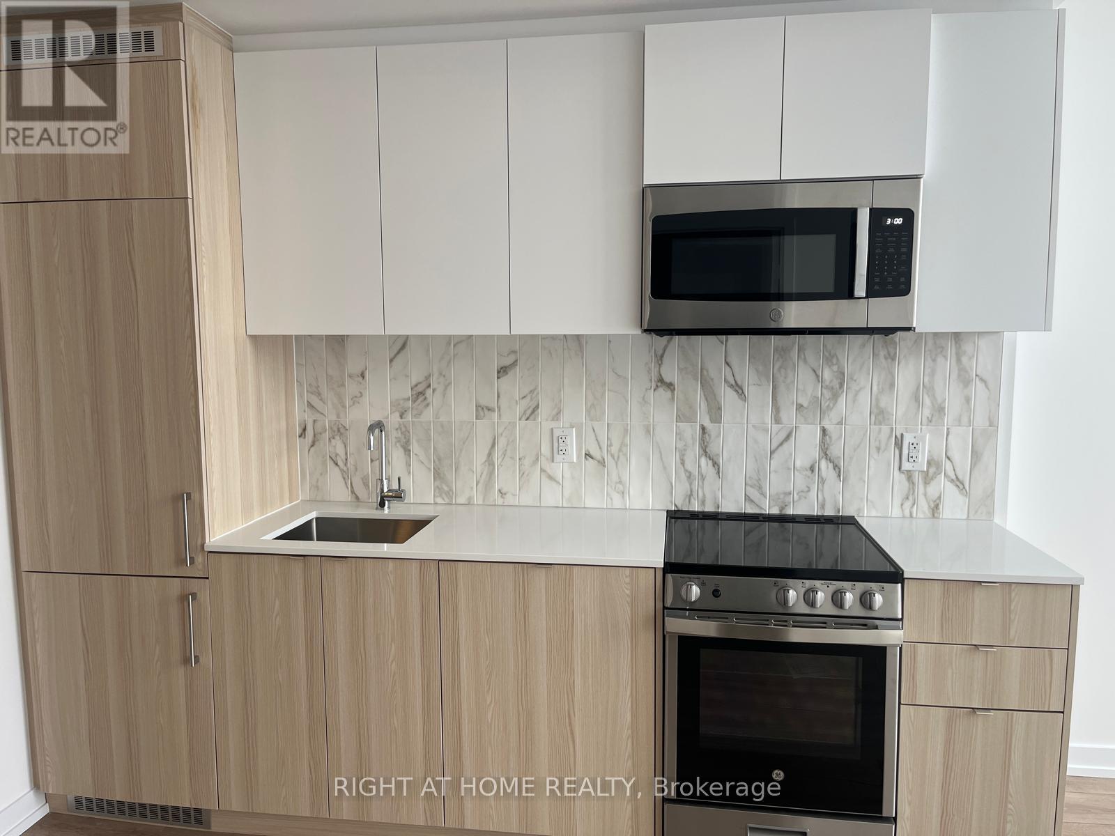 202 - 500 Dupont Street, Toronto, Ontario M6G 0B8 - Photo 8 - C12800294