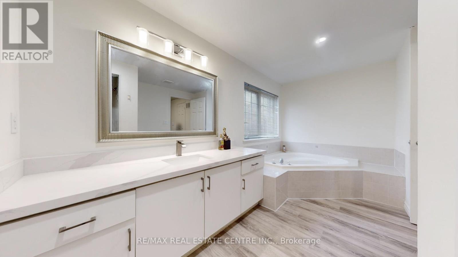 12 - 80 Strathaven Drive, Mississauga, Ontario  L5R 3V9 - Photo 39 - W12798360