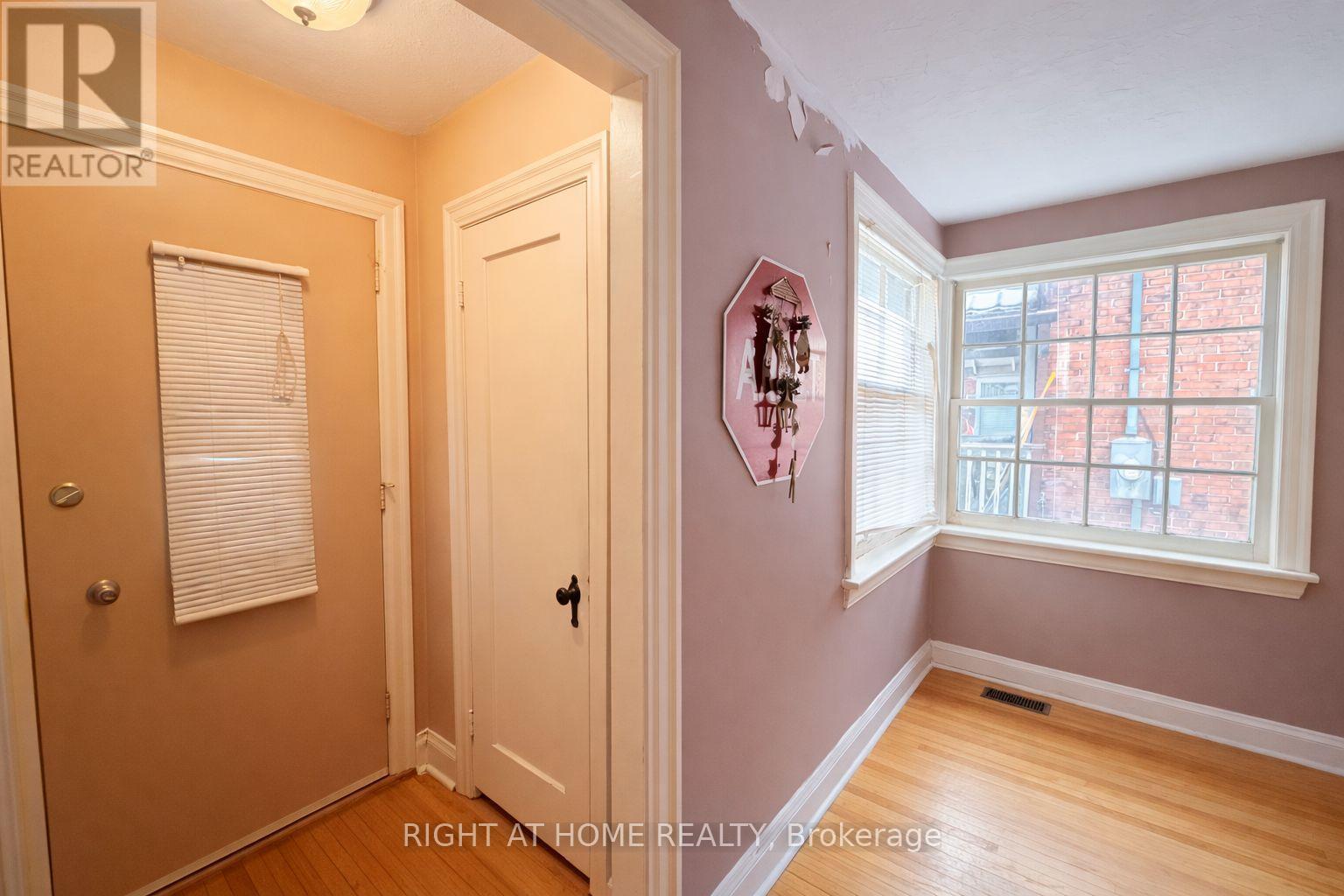 140 Stanley Avenue, Toronto, Ontario  M8V 1N9 - Photo 4 - W12800256