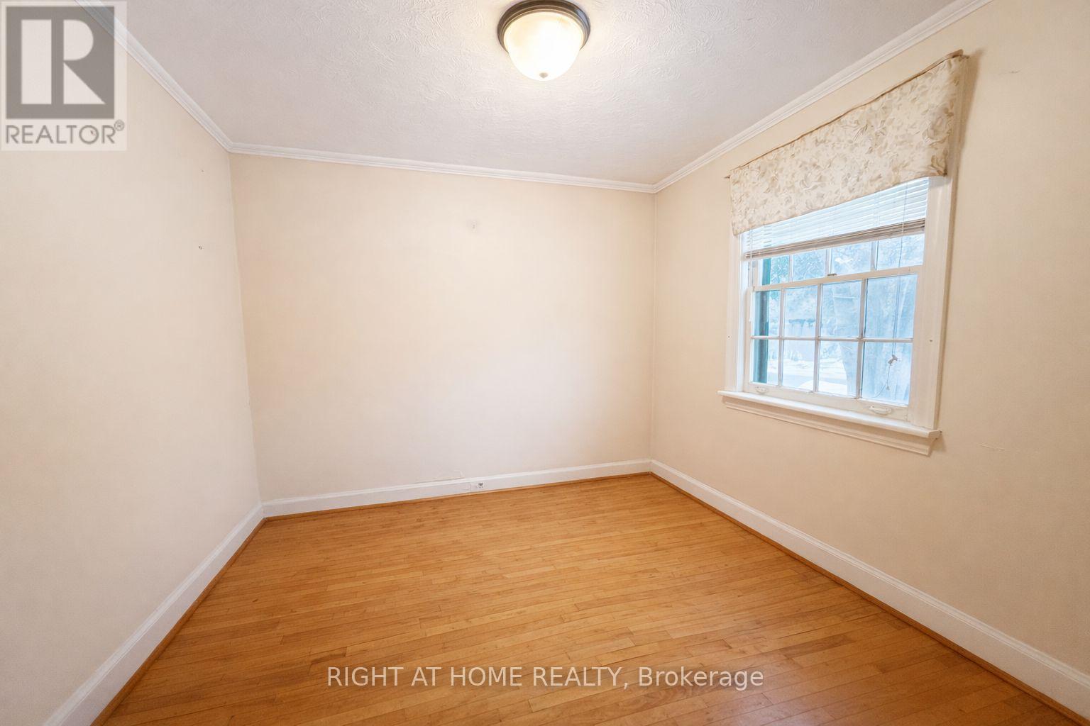 140 Stanley Avenue, Toronto, Ontario  M8V 1N9 - Photo 8 - W12800256