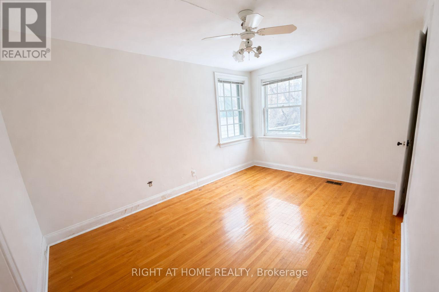 140 Stanley Avenue, Toronto, Ontario  M8V 1N9 - Photo 9 - W12800256