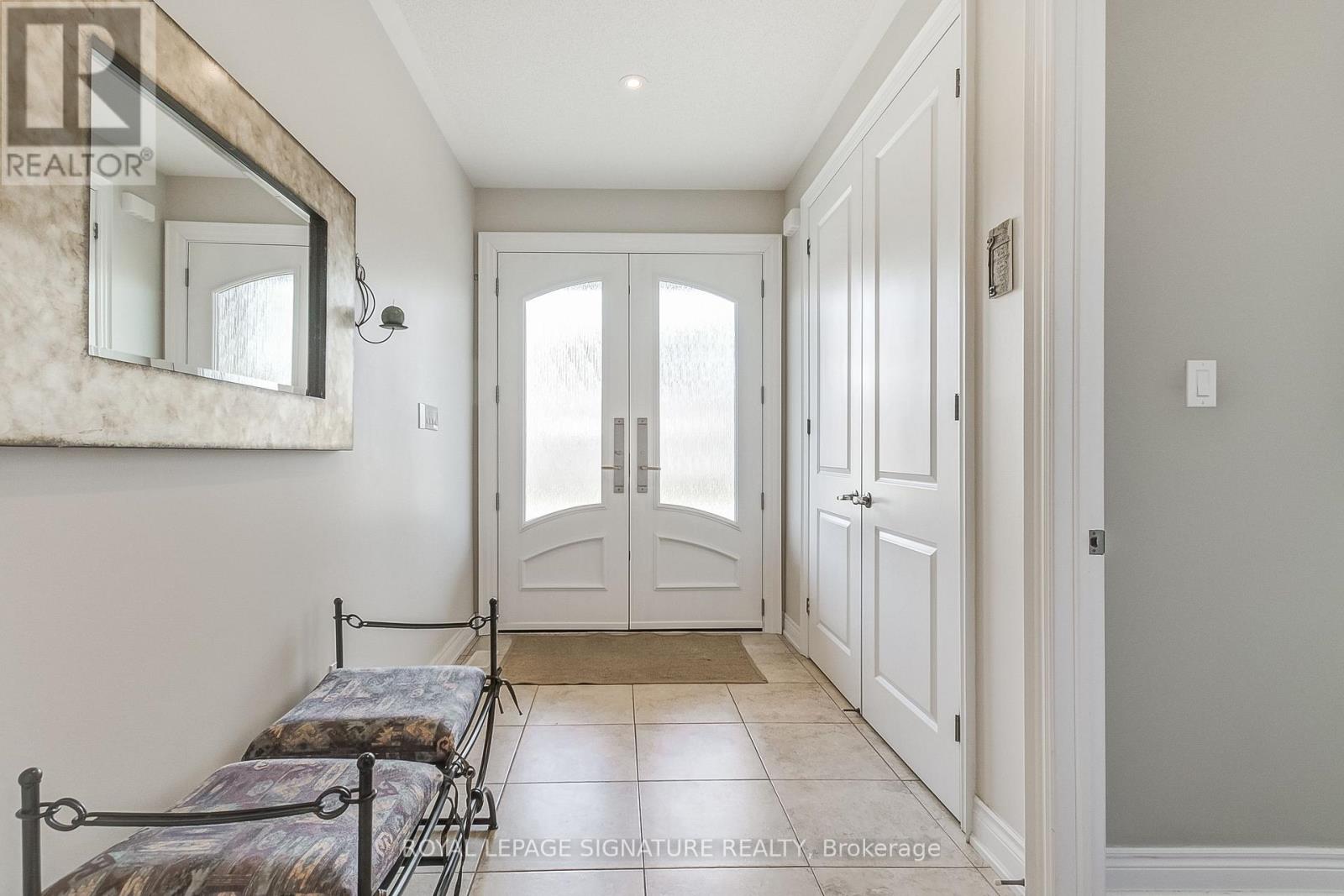 18 Flanders Road, Brampton, Ontario  L6X 0W4 - Photo 3 - W12800278