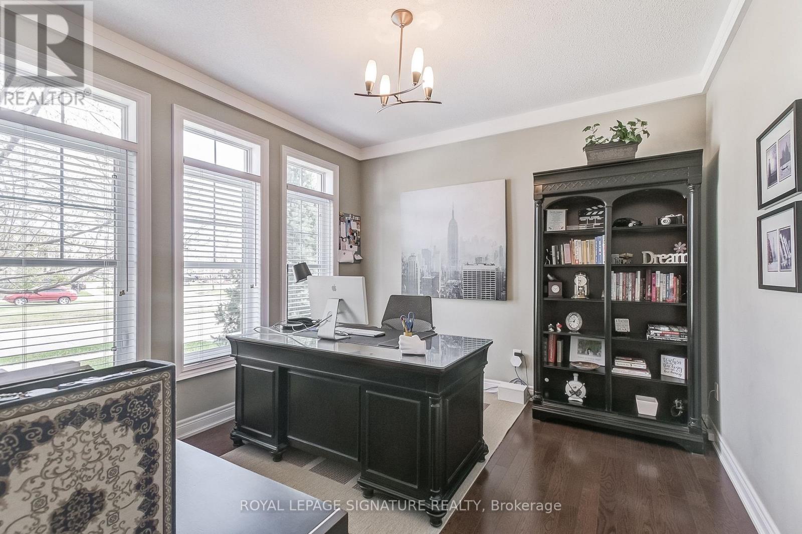 18 Flanders Road, Brampton, Ontario  L6X 0W4 - Photo 5 - W12800278