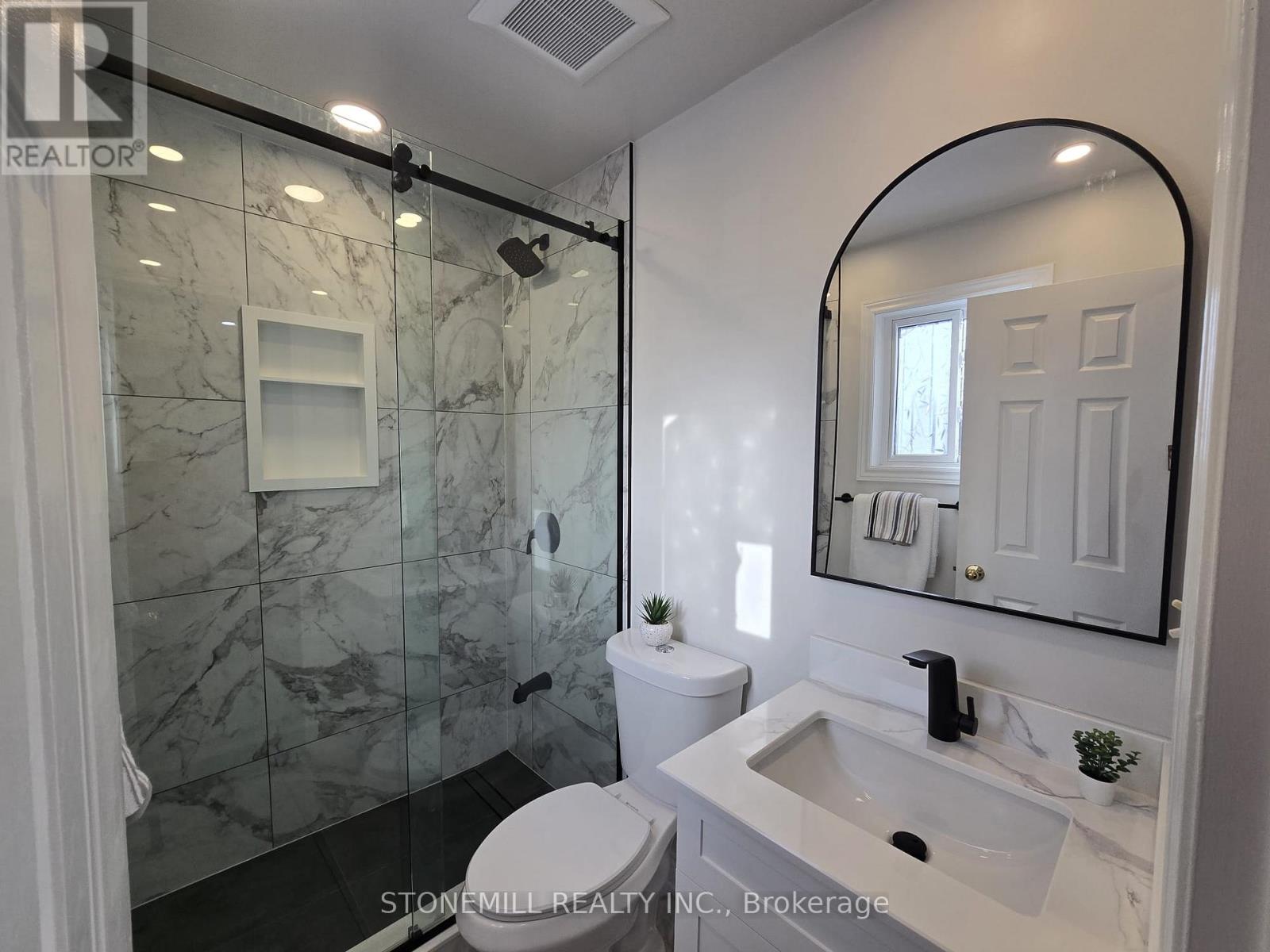 6798 Bansbridge Crescent, Mississauga, Ontario  L5N 6T3 - Photo 12 - W12800326