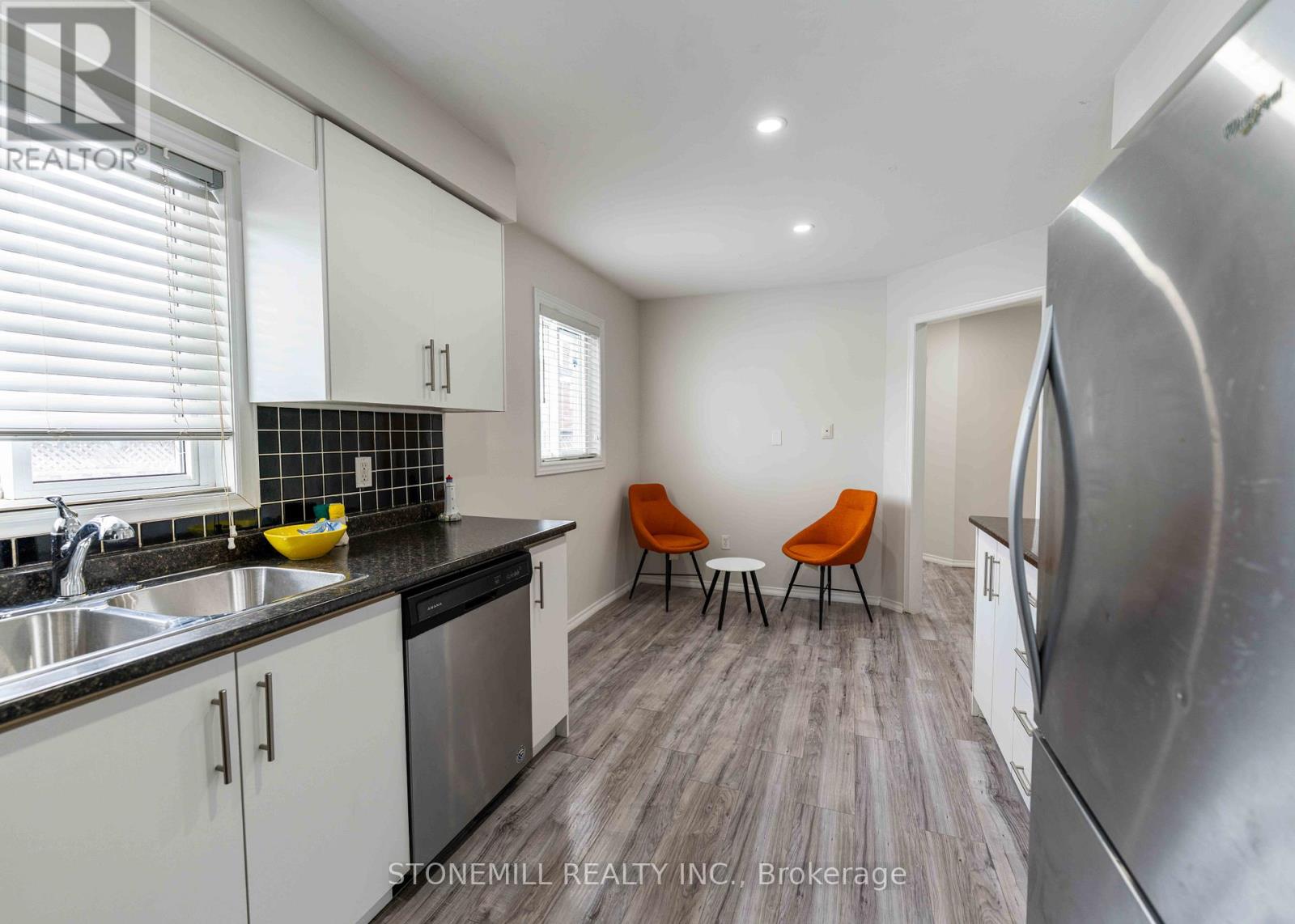 6798 Bansbridge Crescent, Mississauga, Ontario  L5N 6T3 - Photo 8 - W12800326