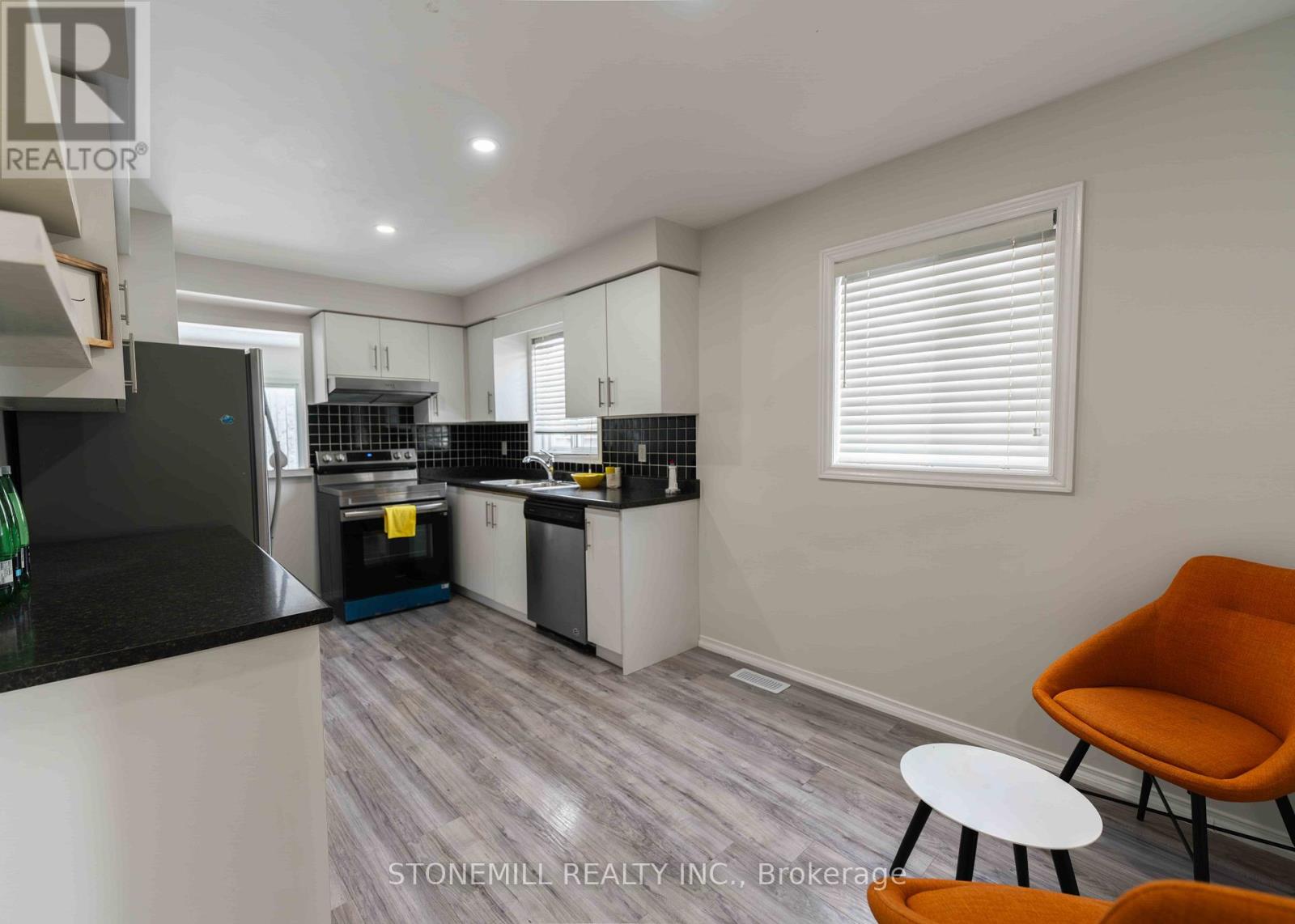 6798 Bansbridge Crescent, Mississauga, Ontario  L5N 6T3 - Photo 9 - W12800326