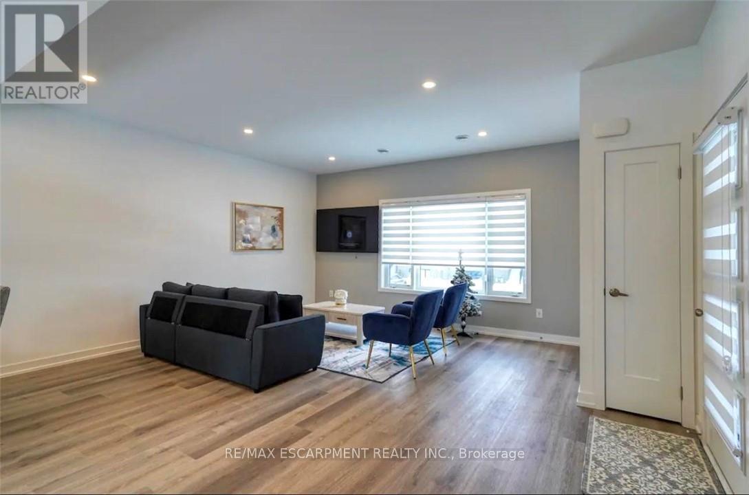 721 - 4263 Fourth Avenue, Niagara Falls, Ontario  L2E 0C2 - Photo 10 - X12800254