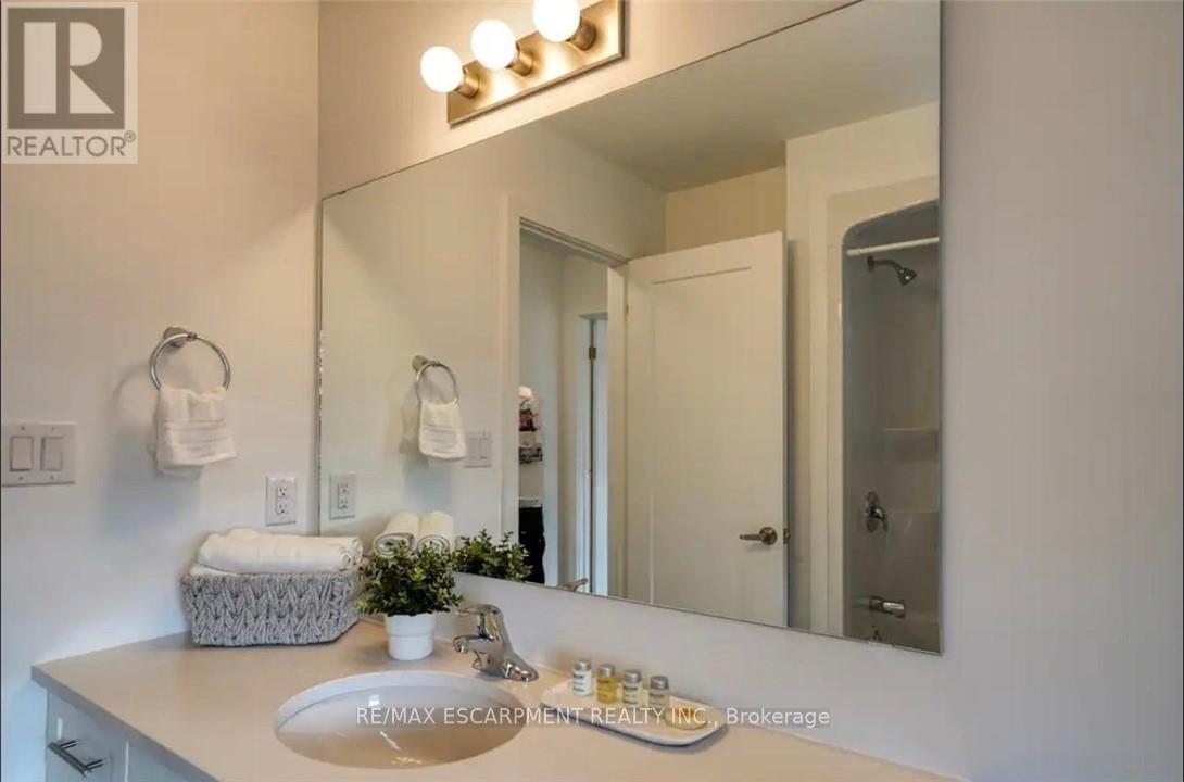 721 - 4263 Fourth Avenue, Niagara Falls, Ontario  L2E 0C2 - Photo 17 - X12800254