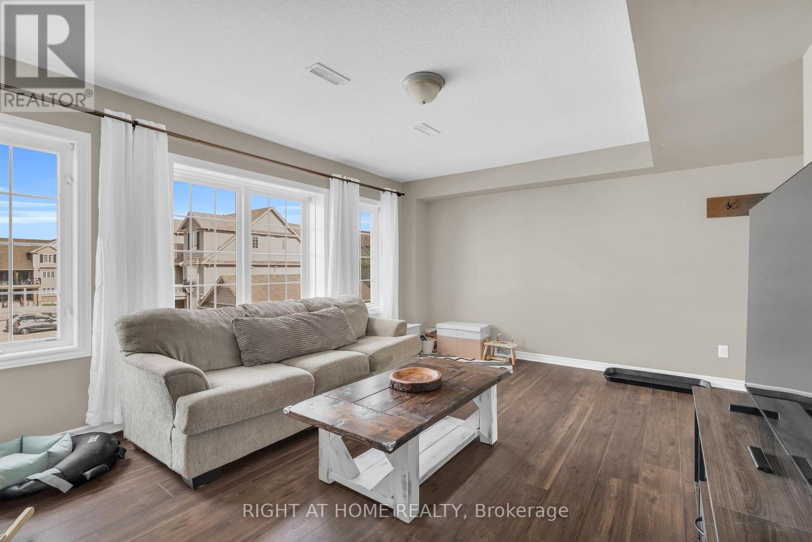 B - 630 Woodlawn Road E, Guelph, Ontario  N1E 0K4 - Photo 4 - X12800260