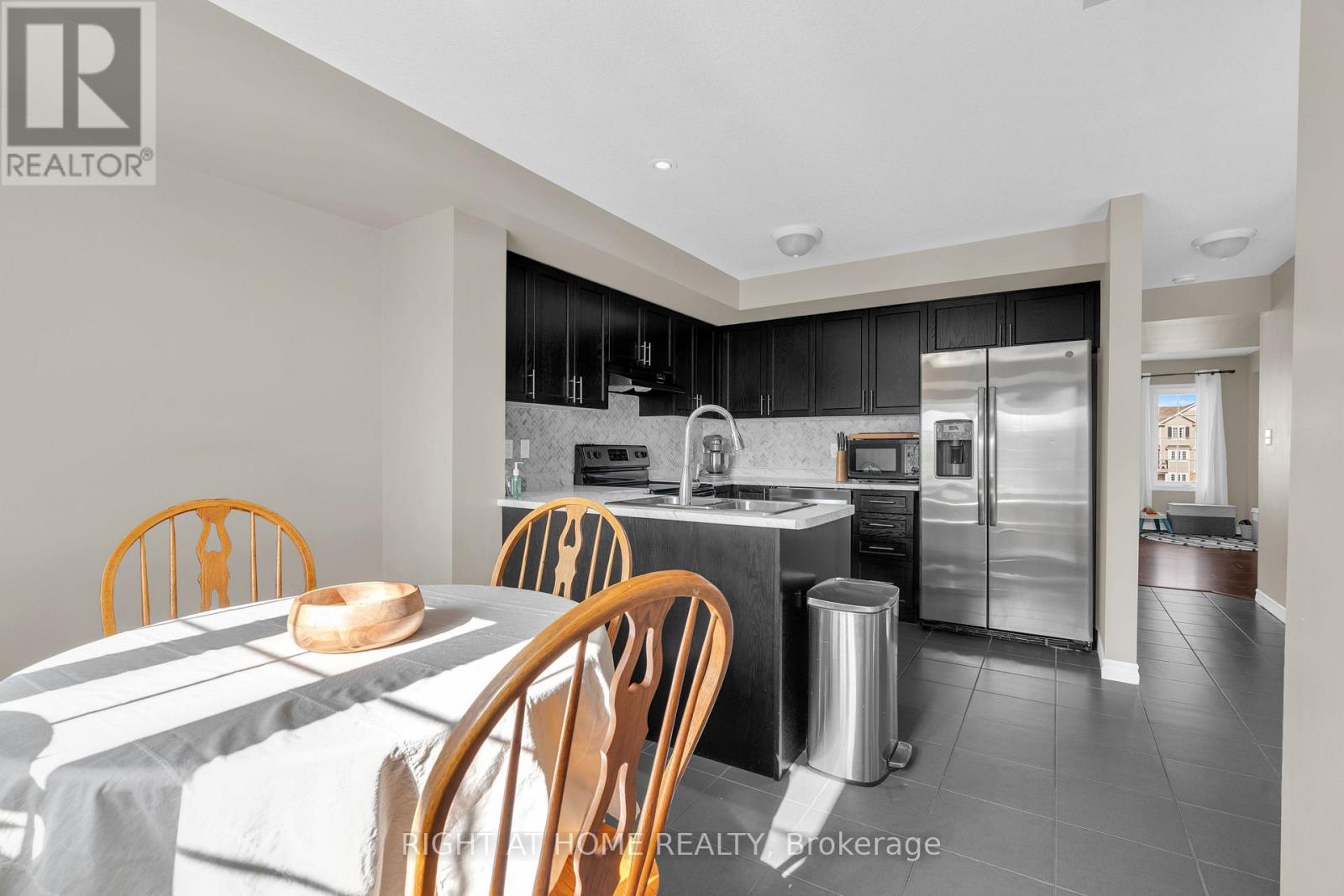 B - 630 Woodlawn Road E, Guelph, Ontario  N1E 0K4 - Photo 6 - X12800260