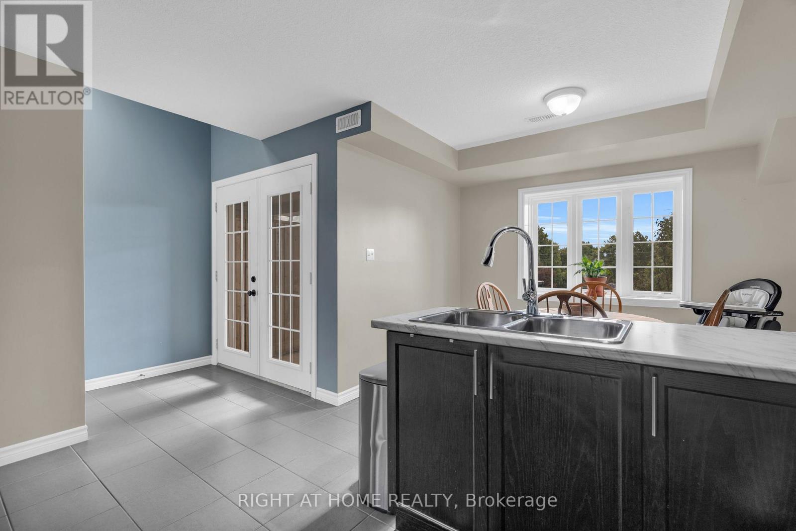 B - 630 Woodlawn Road E, Guelph, Ontario  N1E 0K4 - Photo 8 - X12800260