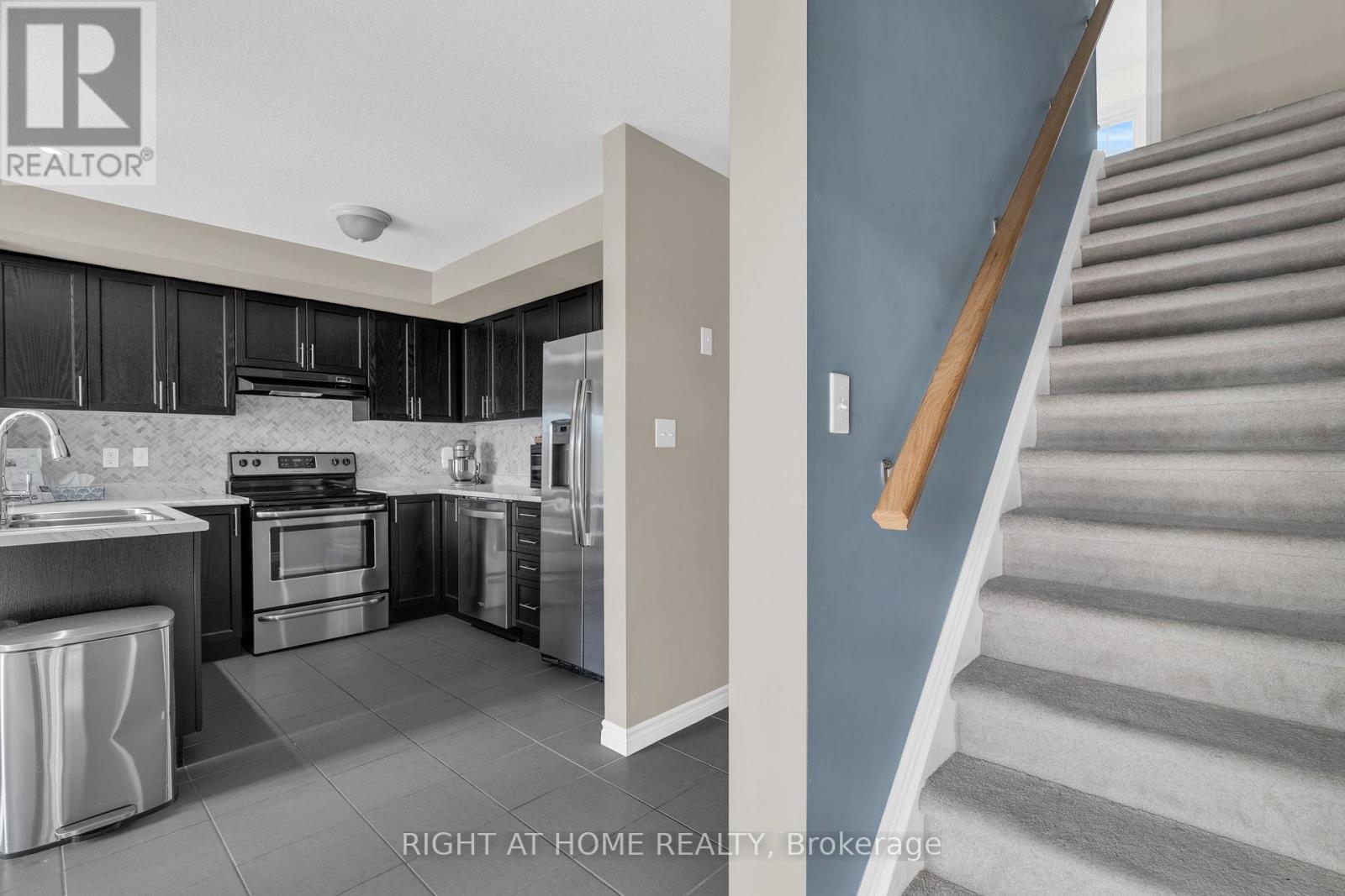 B - 630 Woodlawn Road E, Guelph, Ontario  N1E 0K4 - Photo 9 - X12800260