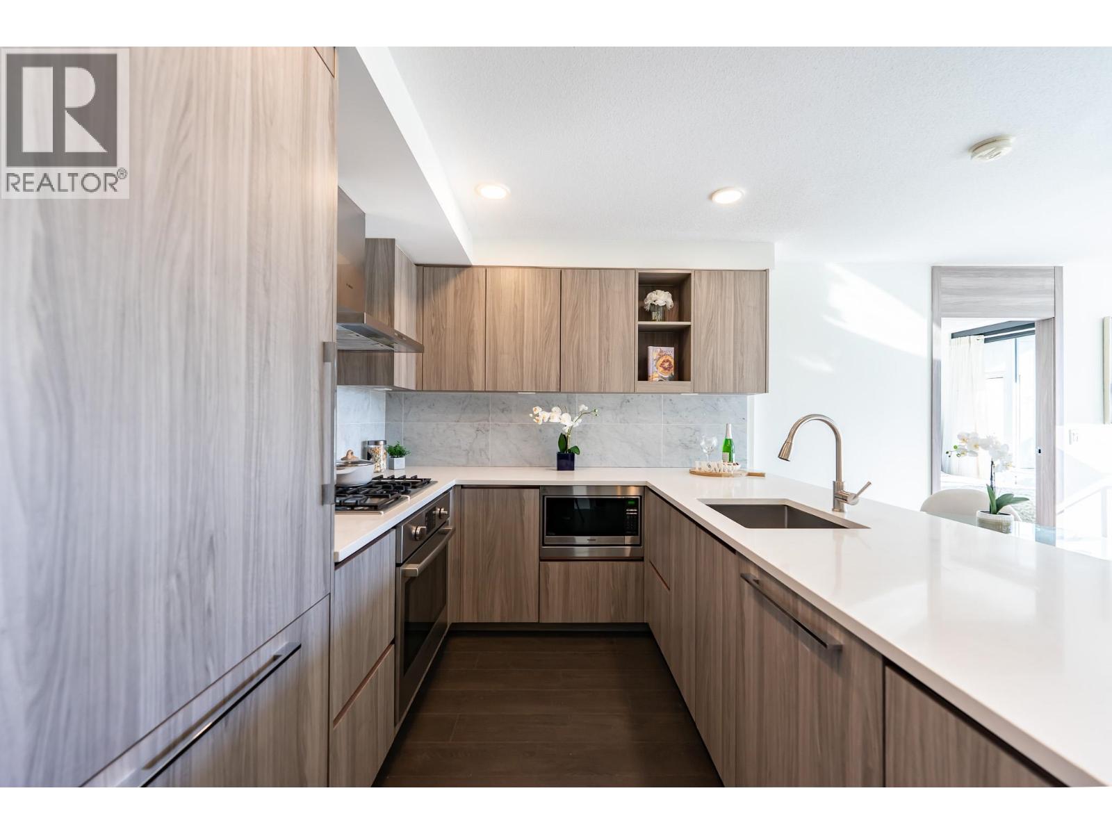 601 8800 Hazelbridge Way, Richmond, British Columbia  V6X 0S3 - Photo 3 - R3091366