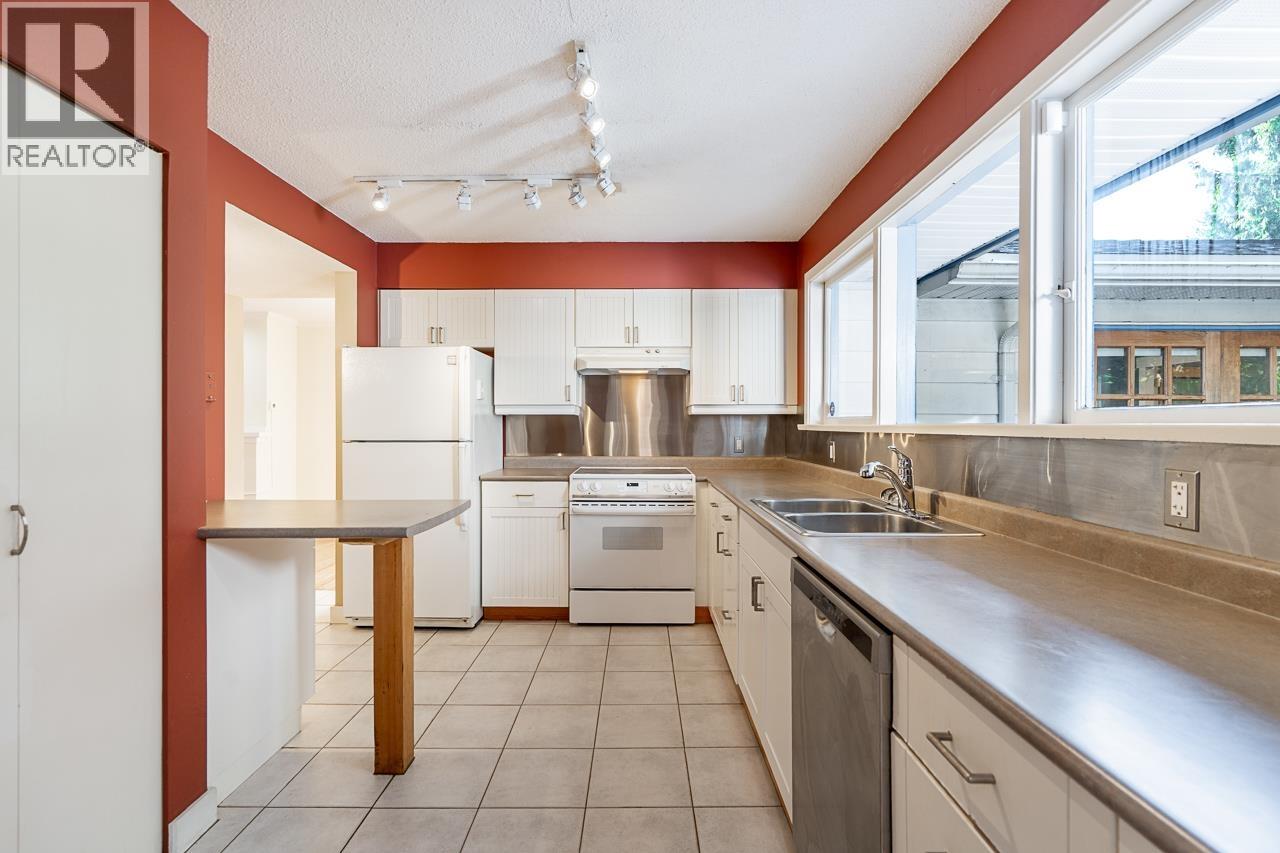 3084 Paisley Road, North Vancouver, British Columbia  V7R 1C8 - Photo 18 - R3091495