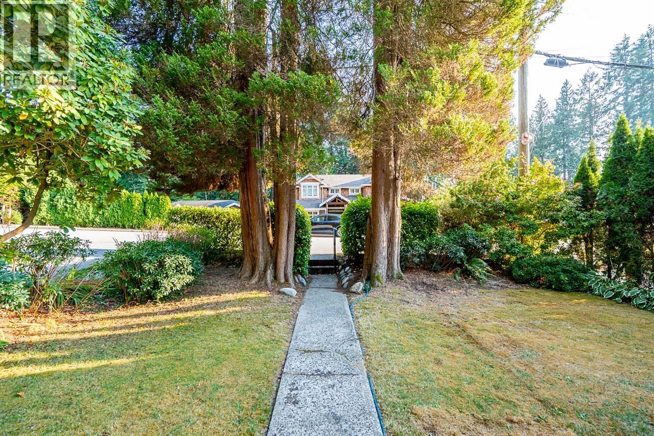 3084 Paisley Road, North Vancouver, British Columbia  V7R 1C8 - Photo 5 - R3091495