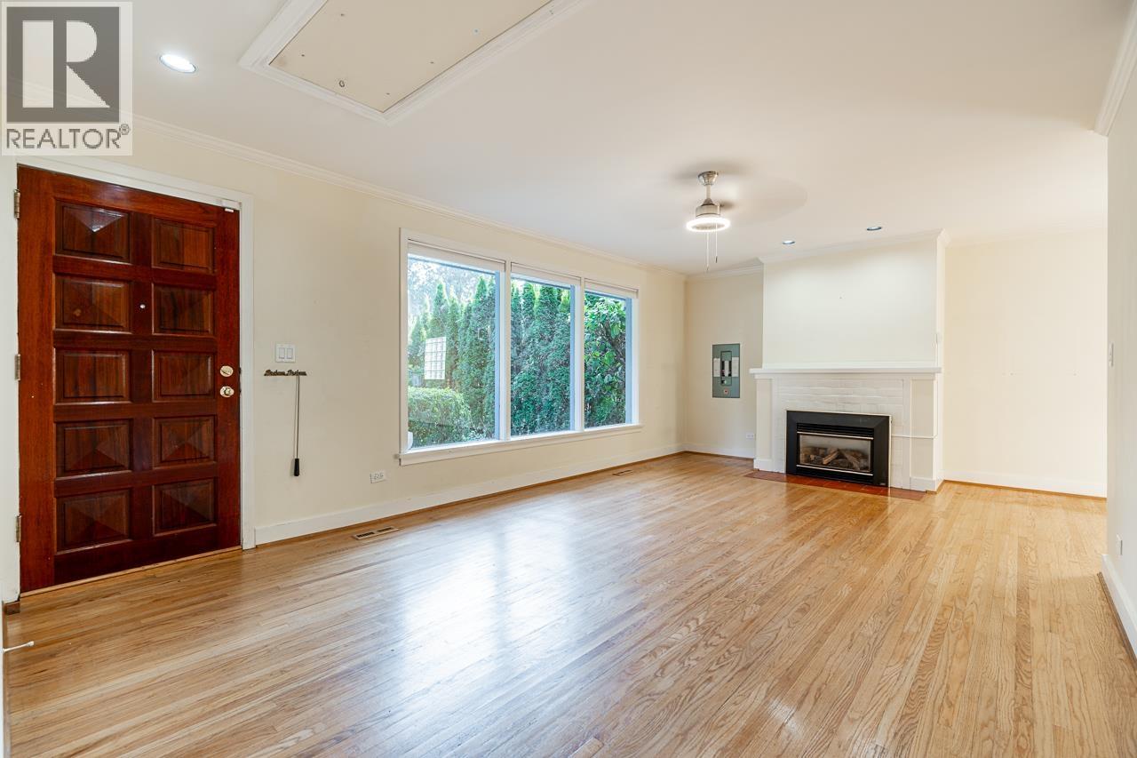 3084 Paisley Road, North Vancouver, British Columbia  V7R 1C8 - Photo 7 - R3091495