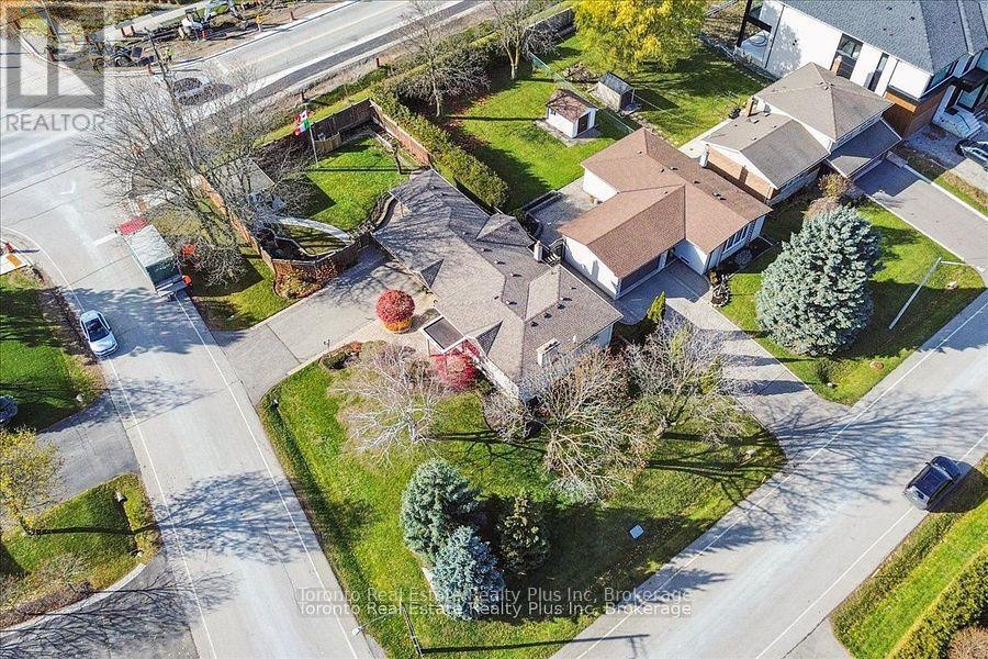 10 SEVILLA BOULEVARD, Vaughan, Ontario