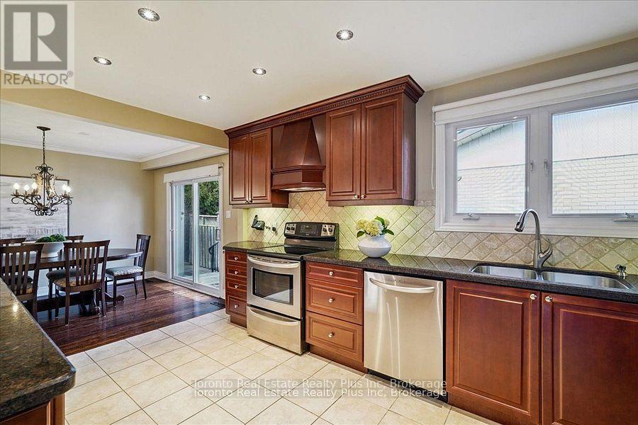 10 Sevilla Boulevard, Vaughan, Ontario  L0J 1C0 - Photo 15 - N12800340