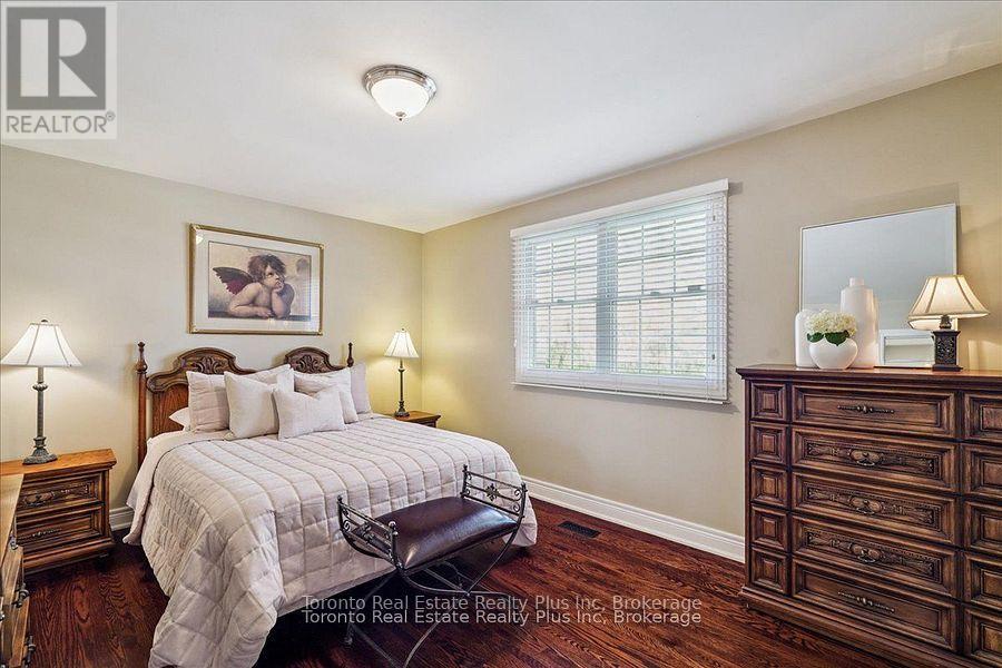 10 Sevilla Boulevard, Vaughan, Ontario  L0J 1C0 - Photo 24 - N12800340